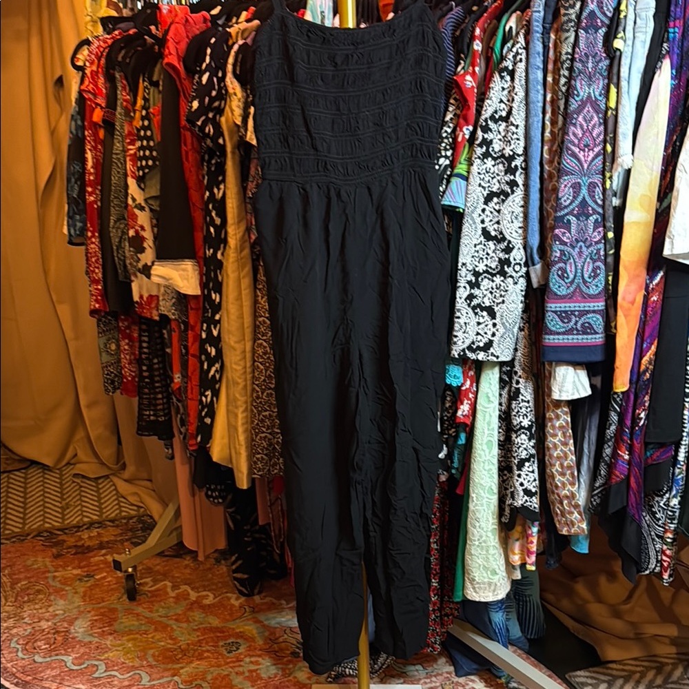 GAP Black Jumpsuit with Fitted Top and Flowing Pants
